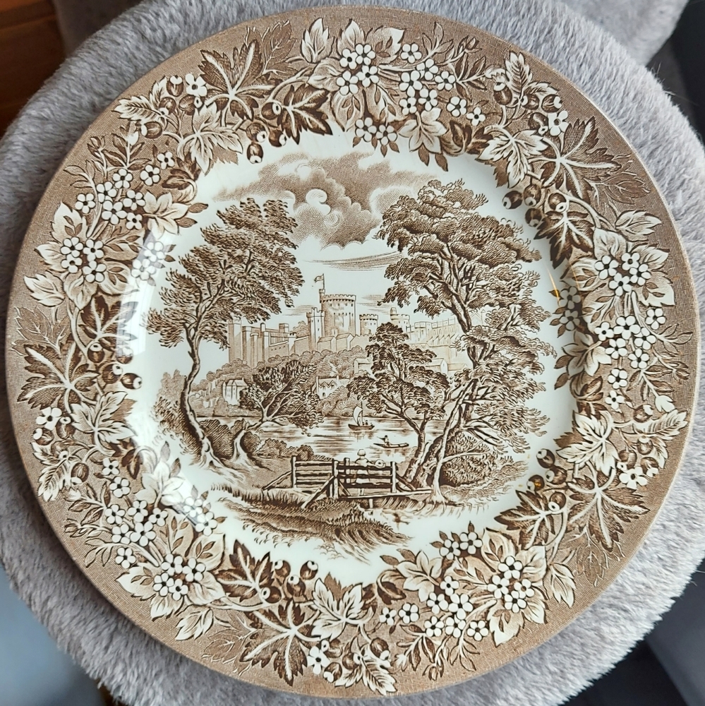 English Ironstone Tableware, CASTLES plate